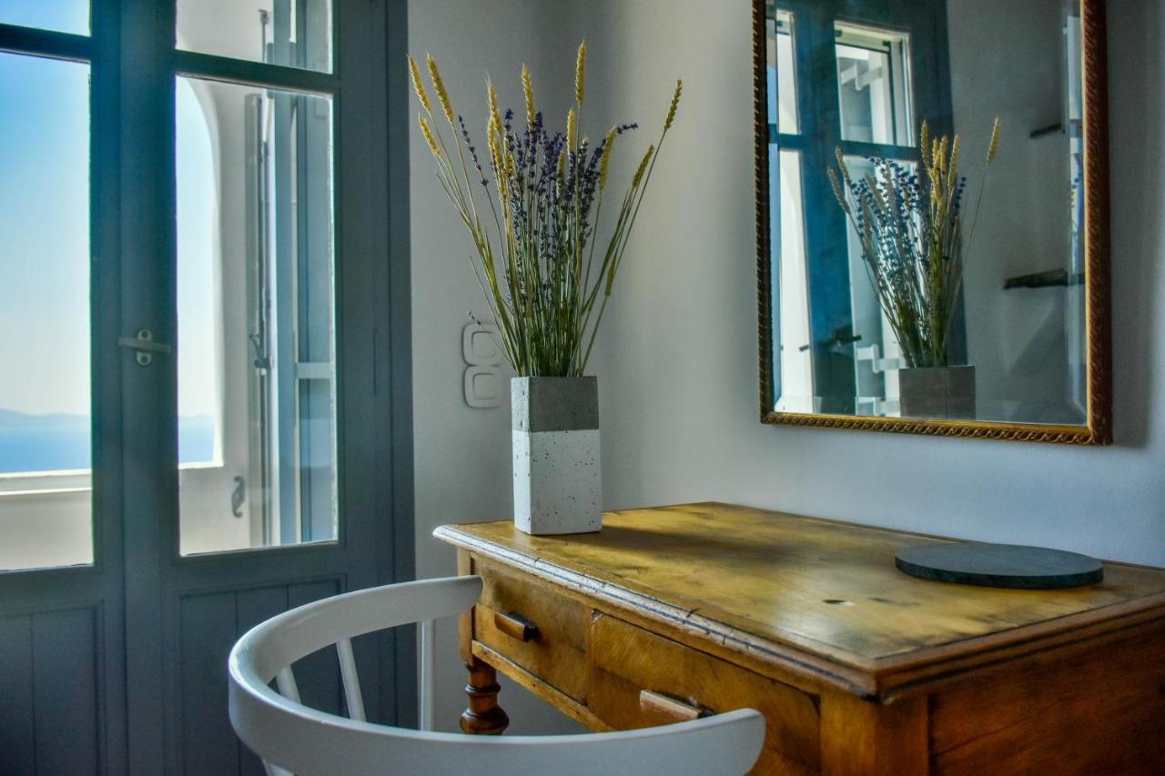 Living Theros Luxury Suites Kardhianí エクステリア 写真
