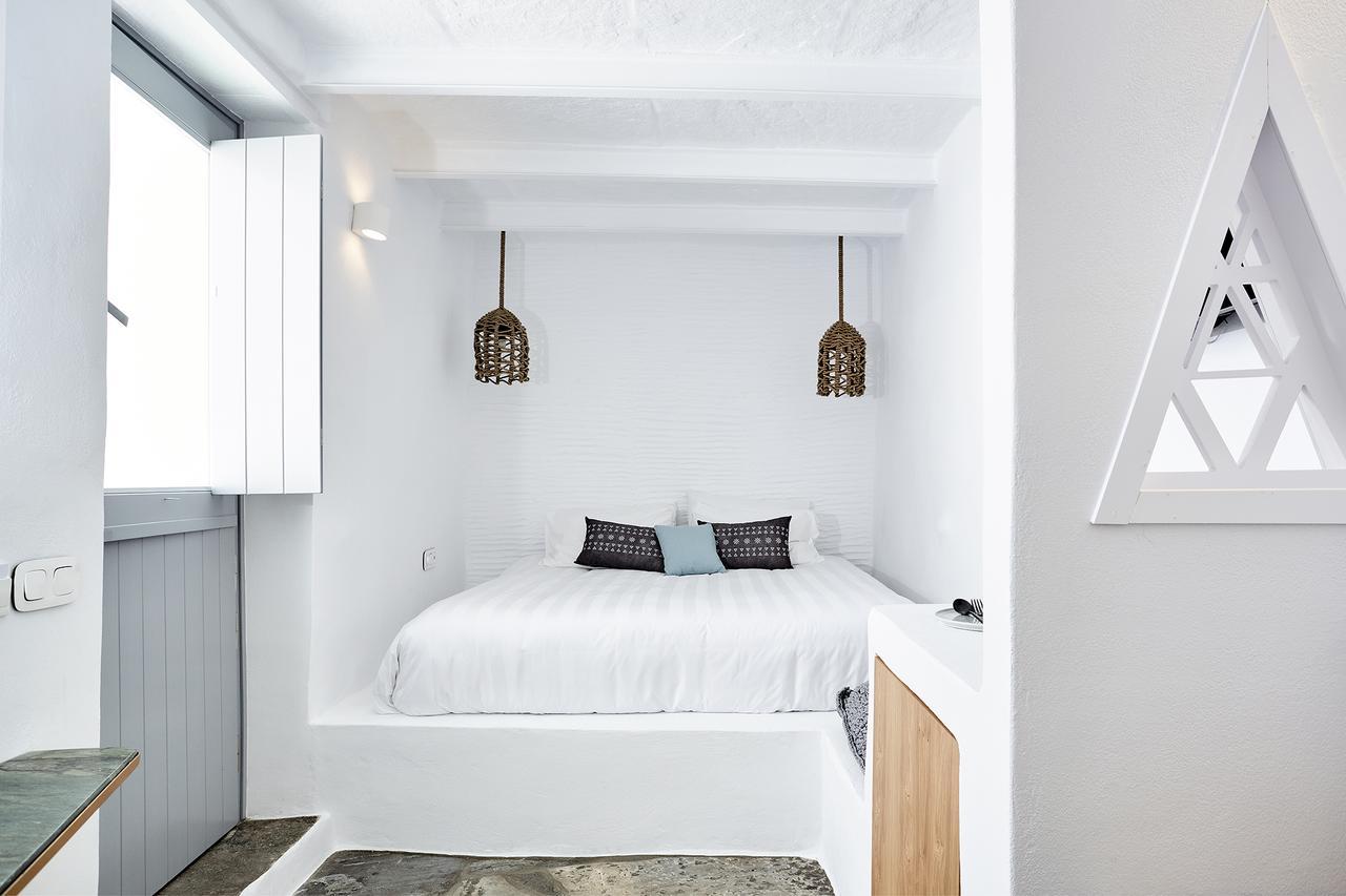 Living Theros Luxury Suites Kardhianí エクステリア 写真