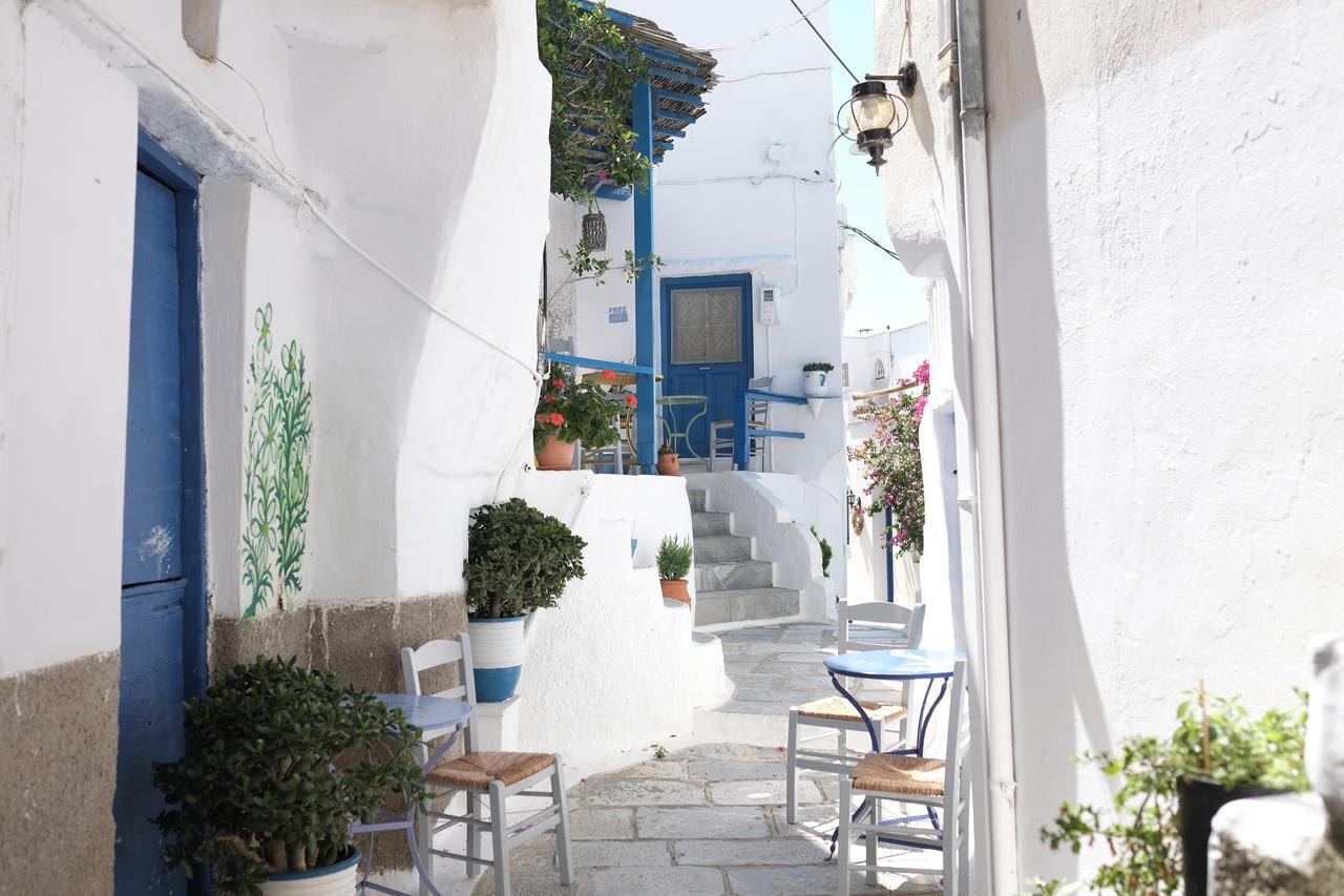 Living Theros Luxury Suites Kardhianí エクステリア 写真