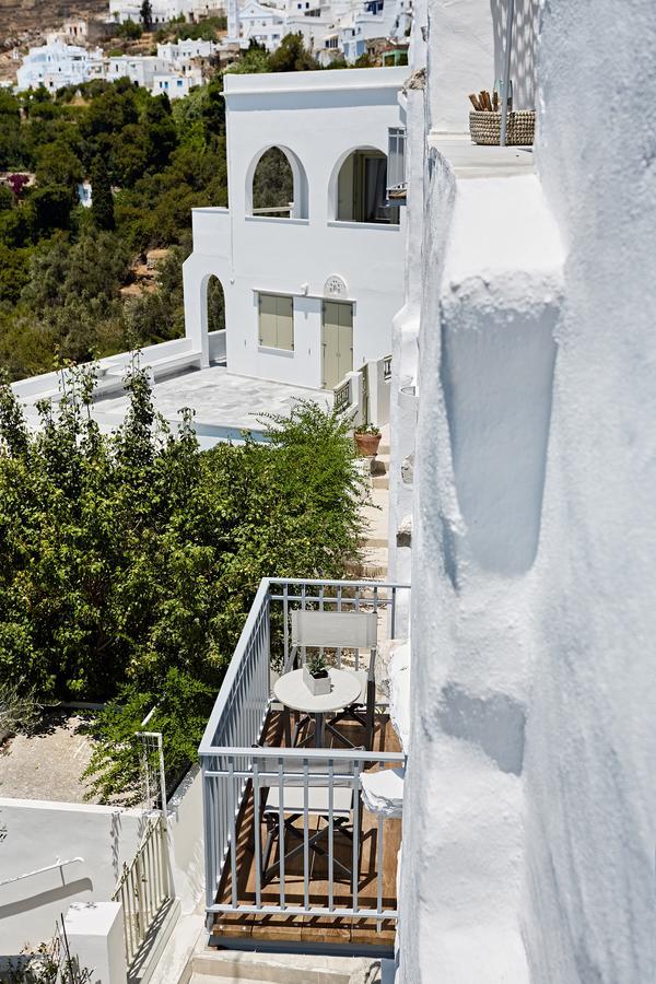 Living Theros Luxury Suites Kardhianí エクステリア 写真