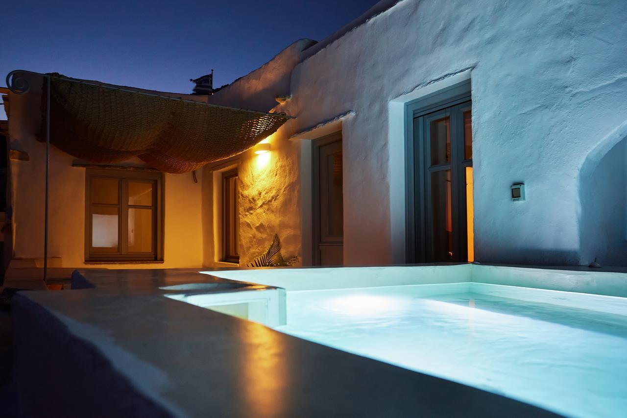 Living Theros Luxury Suites Kardhianí エクステリア 写真