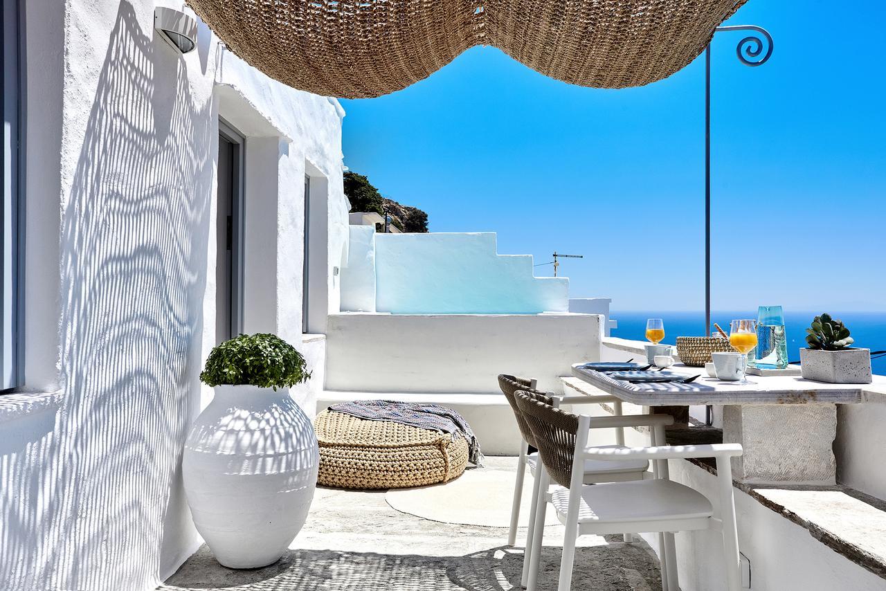 Living Theros Luxury Suites Kardhianí エクステリア 写真