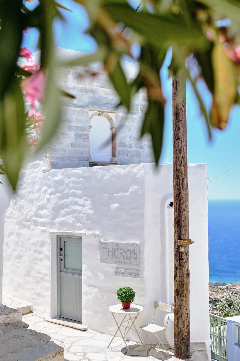 Living Theros Luxury Suites Kardhianí エクステリア 写真